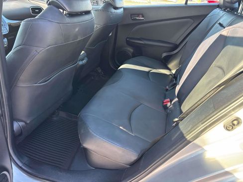Certified 2022 Toyota Prius XLE image 8