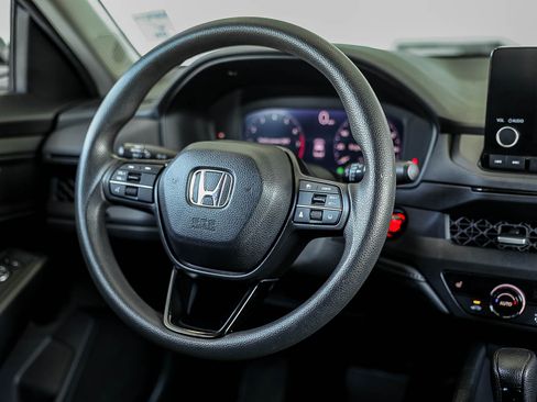 Used 2023 Honda Accord EX image 19
