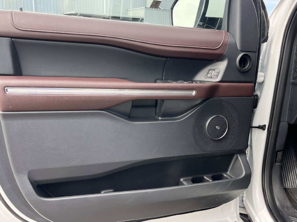 Used 2024 Ford Expedition Limited RWD image 31