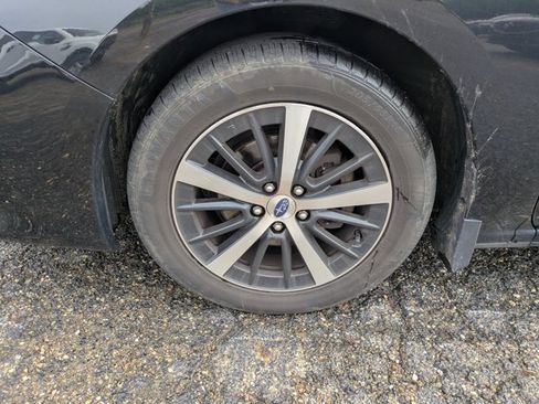 Used 2019 Subaru Impreza 2.0i Premium AWD/4WD image 10