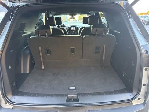 Used 2024 Chevrolet Traverse LT image 16