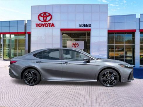 Used 2026 Toyota Camry XSE AWD/4WD image 2