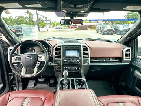 Used 2018 Ford F150 Platinum w/ Equipment Group 701A Luxury AWD/4WD image 3