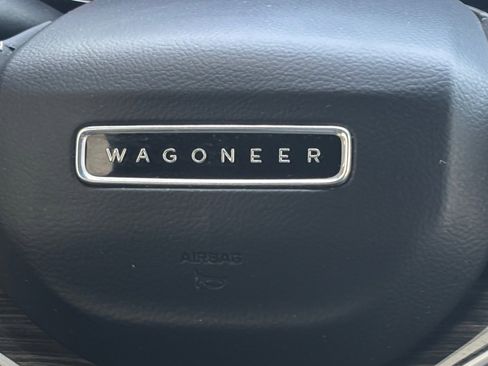 Used 2022 Jeep Wagoneer Series II image 12