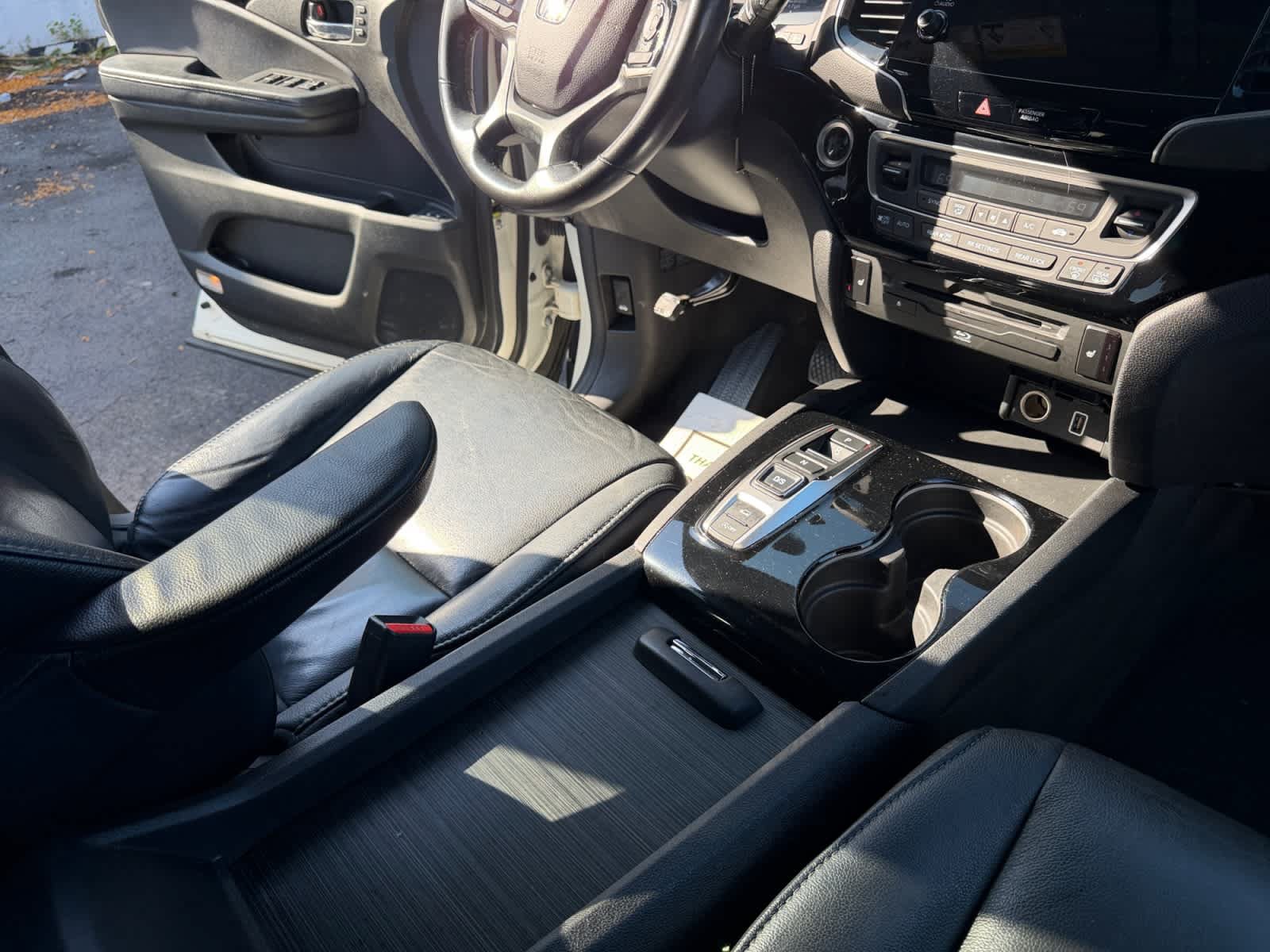 Used 2019 Honda Pilot Touring image 39