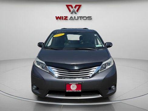 Used 2017 Toyota Sienna Limited Premium AWD/4WD image 8