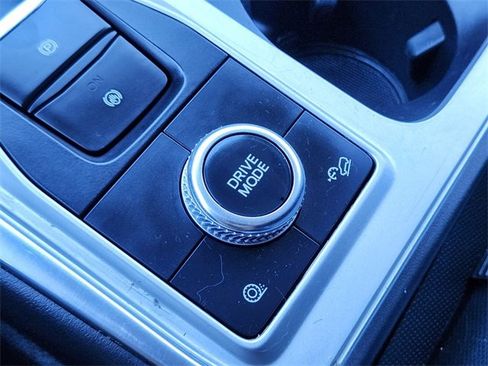 Certified 2022 Ford Explorer XLT w/ Equipment Group 202A image 27