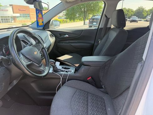 Used 2023 Chevrolet Equinox LT FWD image 5