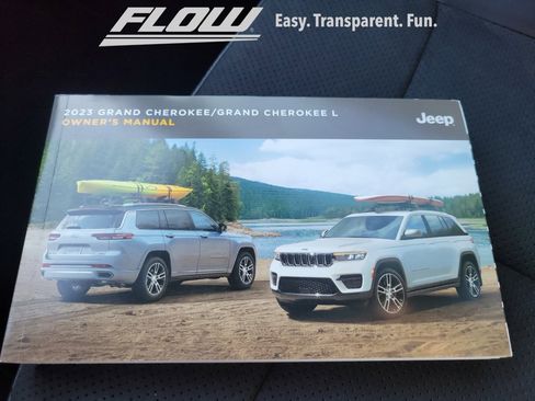 Used 2023 Jeep Grand Cherokee Altitude image 36