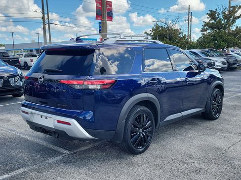 Certified 2024 Nissan Pathfinder SL w/ SL Premium Package AWD/4WD image 4