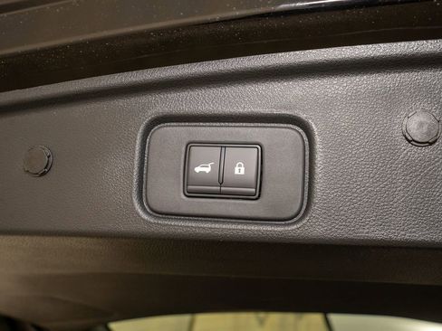 New 2026 Nissan Pathfinder Platinum image 7