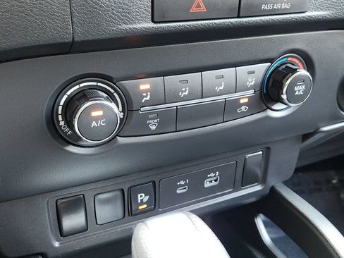 Used 2022 Nissan Frontier S w/ Technology Package RWD image 9