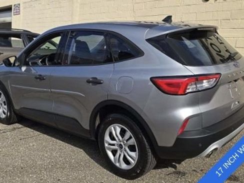 Certified 2022 Ford Escape S FWD image 5