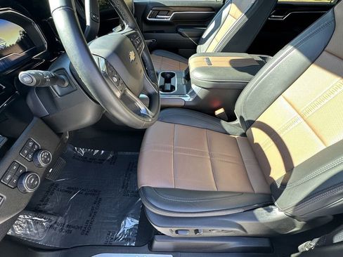 Used 2024 Chevrolet Silverado 3500 High Country w/ High Country Premium Package image 10