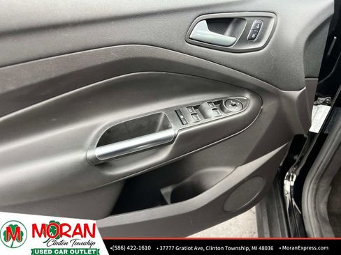 Used 2017 Ford C-MAX SE image 14