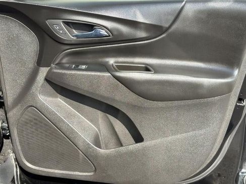 Used 2019 Chevrolet Equinox LT FWD image 14