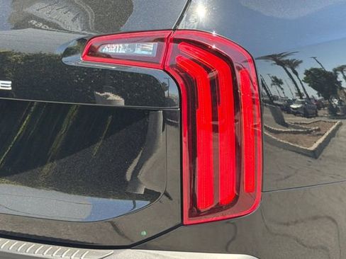Used 2022 Kia Telluride EX w/ EX Premium Package FWD image 37