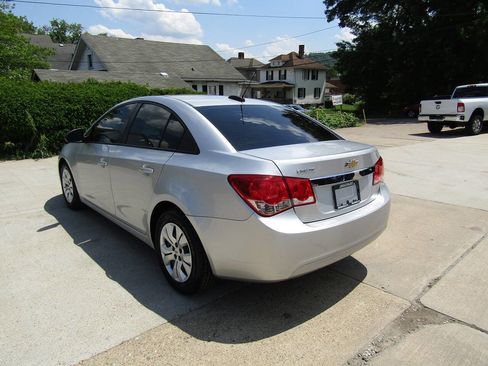 Used 2016 Chevrolet Cruze LS FWD image 7