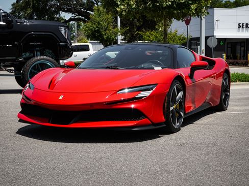 Used 2022 Ferrari SF90 Stradale AWD/4WD image 5