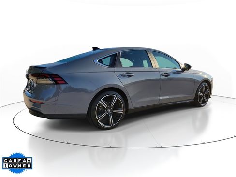 Used 2025 Honda Accord Sport image 4