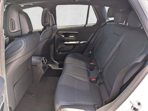 Used 2025 Mercedes-Benz GLC 300 image 18