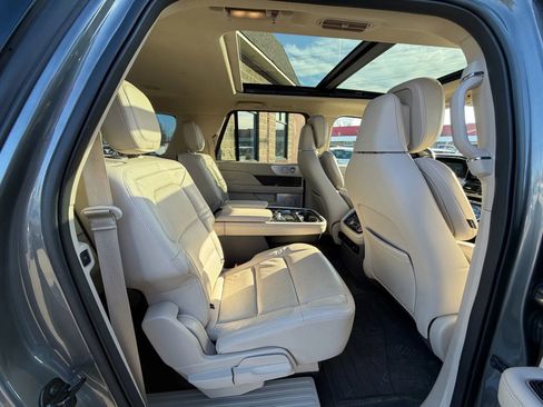 Used 2021 Lincoln Navigator L Reserve w/ Luxury Package image 21