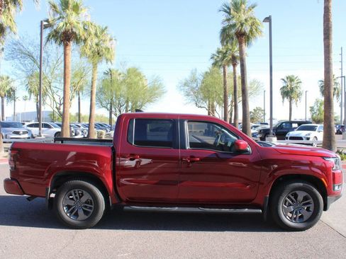 Used 2025 Nissan Frontier SV w/ SV Convenience Package RWD image 8