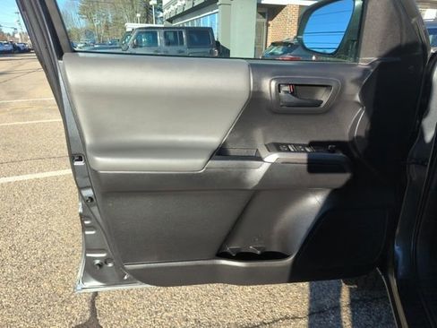 Used 2023 Toyota Tacoma SR5 AWD/4WD image 16