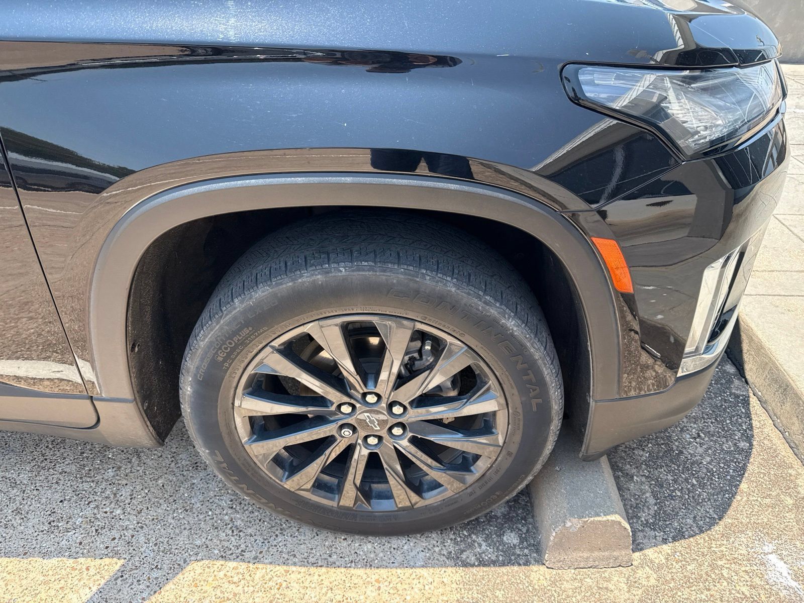 Used 2023 Chevrolet Traverse RS FWD image 6