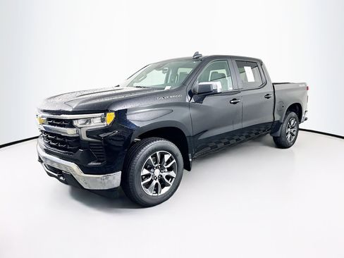 Used 2023 Chevrolet Silverado 1500 LT AWD/4WD image 3