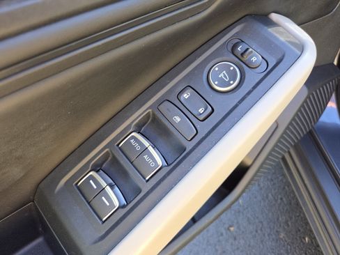 Certified 2023 Honda Accord EX image 29