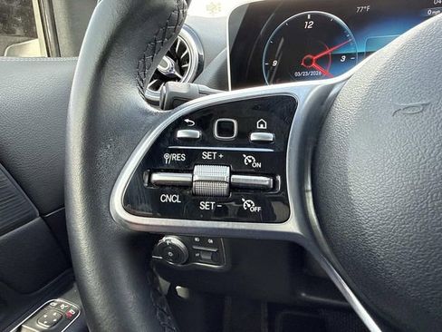 Used 2021 Mercedes-Benz GLA 250 4MATIC image 28