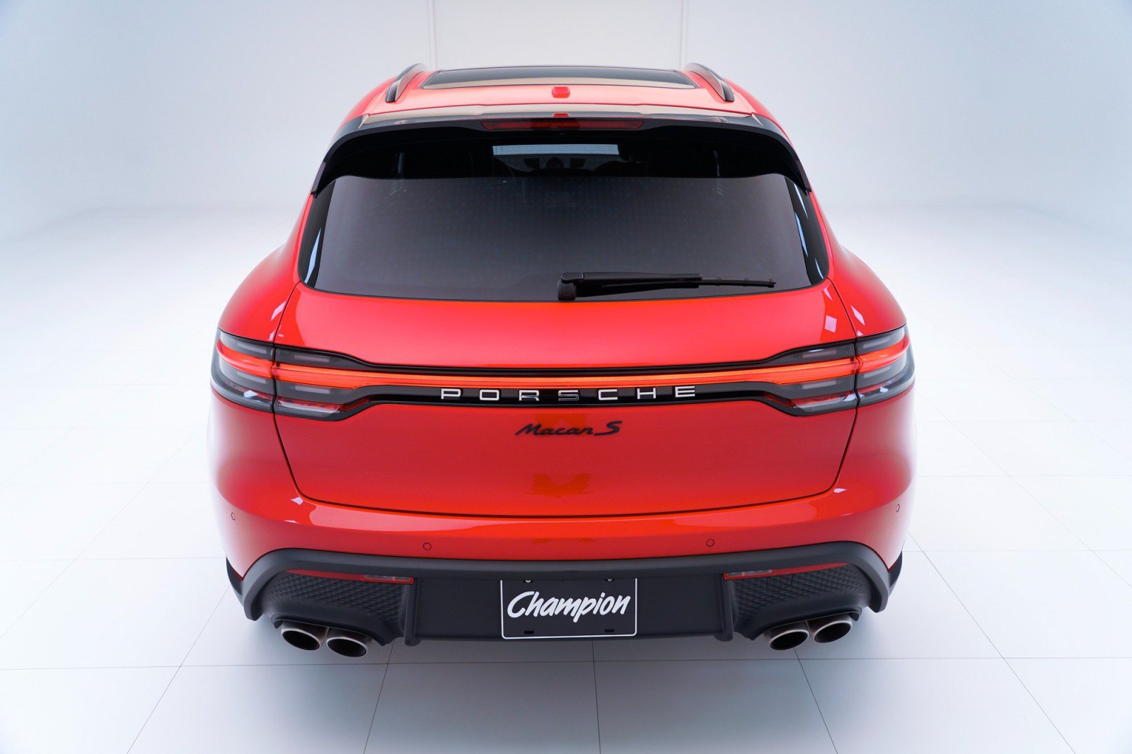 Certified 2023 Porsche Macan S AWD/4WD image 10