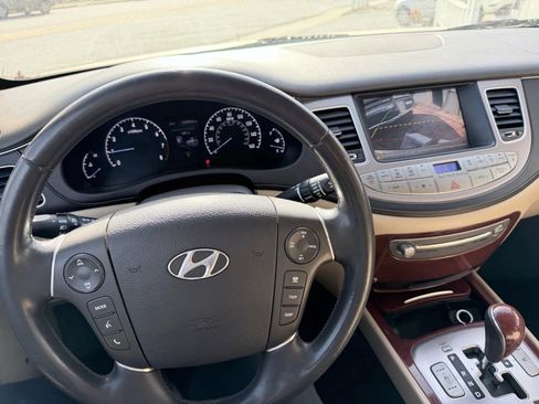 Used 2012 Hyundai Genesis 3.8 w/ Premium Pkg image 14