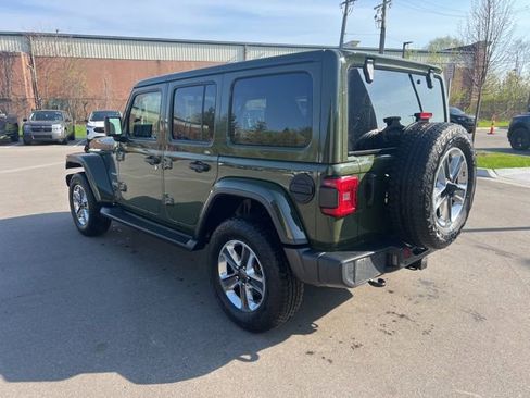 Used 2021 Jeep Wrangler Unlimited Sahara AWD/4WD image 7