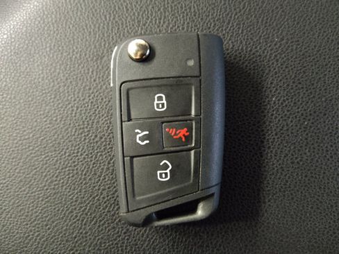 Used 2020 Volkswagen Jetta S FWD image 32