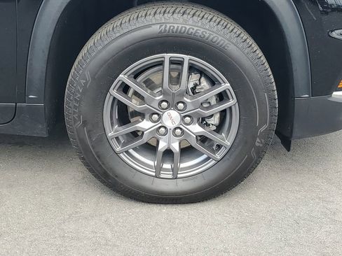 Used 2025 GMC Acadia Elevation image 5