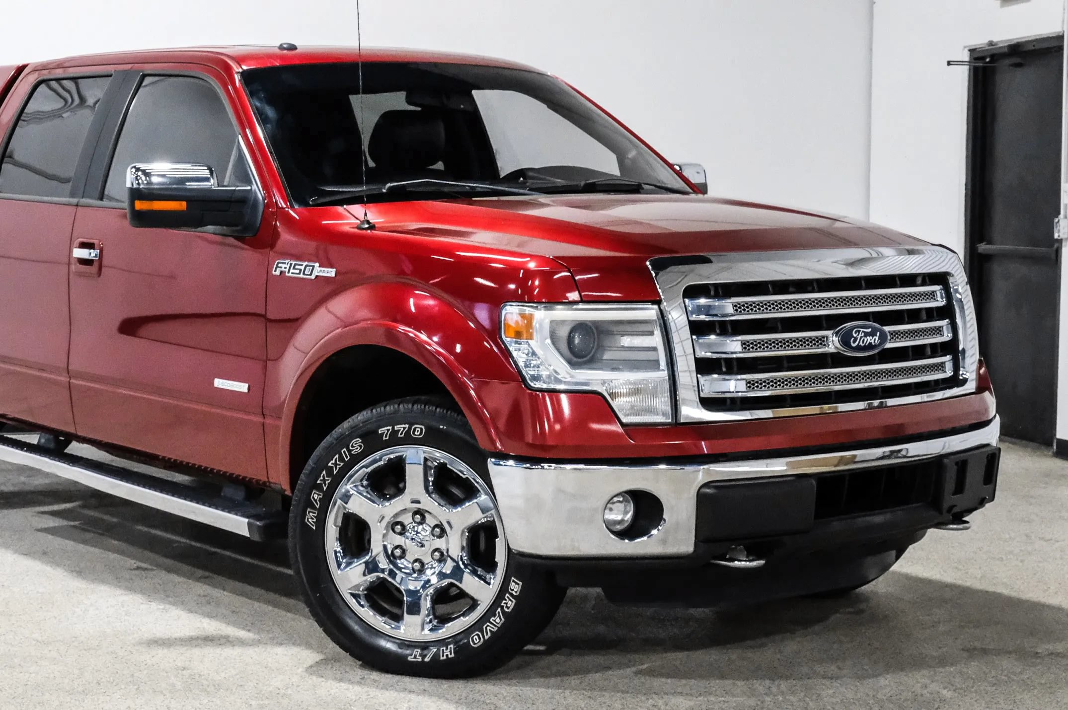 Used 2014 Ford F150 Lariat w/ Equipment Group 502A Luxury AWD/4WD image 13