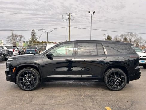 New 2026 Chevrolet Traverse RS w/ LPO, Floor Liner Package FWD image 6
