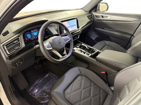 New 2026 Volkswagen Atlas Cross Sport SE AWD/4WD image 2
