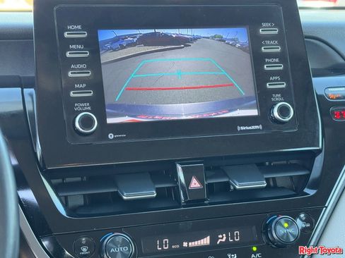 Used 2022 Toyota Camry SE FWD image 26