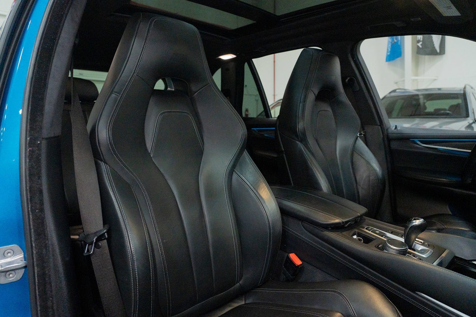 Used 2018 BMW X5 M AWD/4WD image 30
