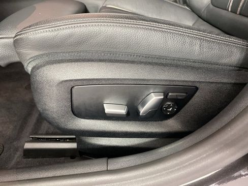 Used 2021 BMW 540i xDrive w/ Premium Package image 10