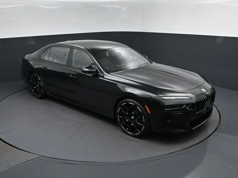 New 2026 BMW 760i xDrive w/ Executive Package AWD/4WD image 36
