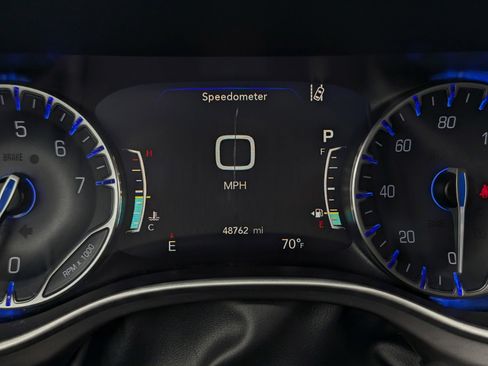Used 2022 Chrysler Pacifica Touring-L FWD image 12