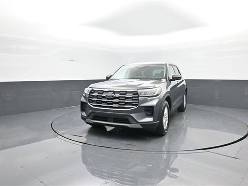 New 2026 Ford Explorer Active image 3