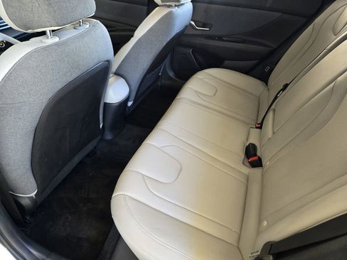 Certified 2021 Hyundai Elantra Limited w/ Cargo Package image 28