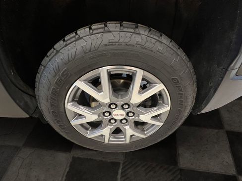 Certified 2021 GMC Acadia SLT w/ Technology Package image 10