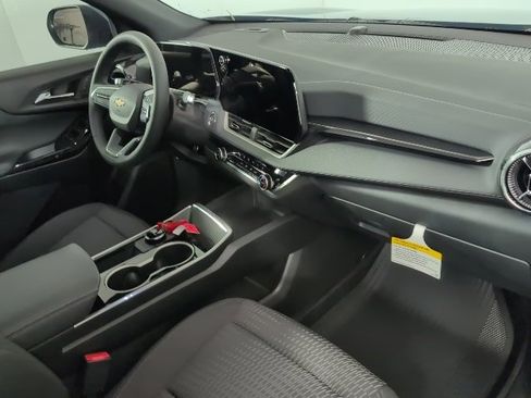 New 2026 Chevrolet Equinox LT w/ LPO, Floor Liner Package image 11