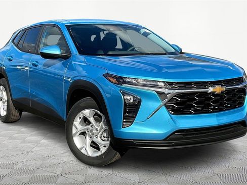 New 2026 Chevrolet Trax LS w/ LS Convenience Package image 2